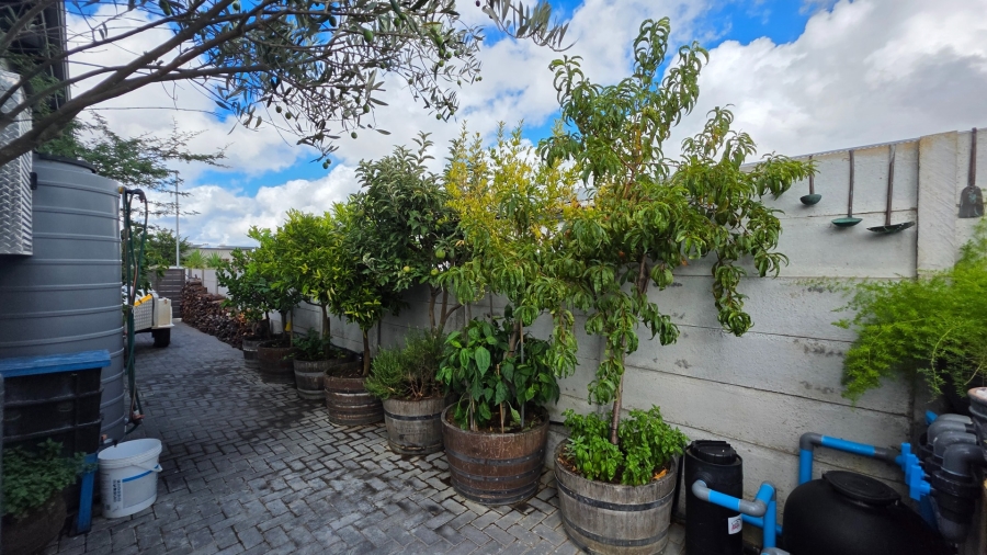3 Bedroom Property for Sale in Hopefield Western Cape
